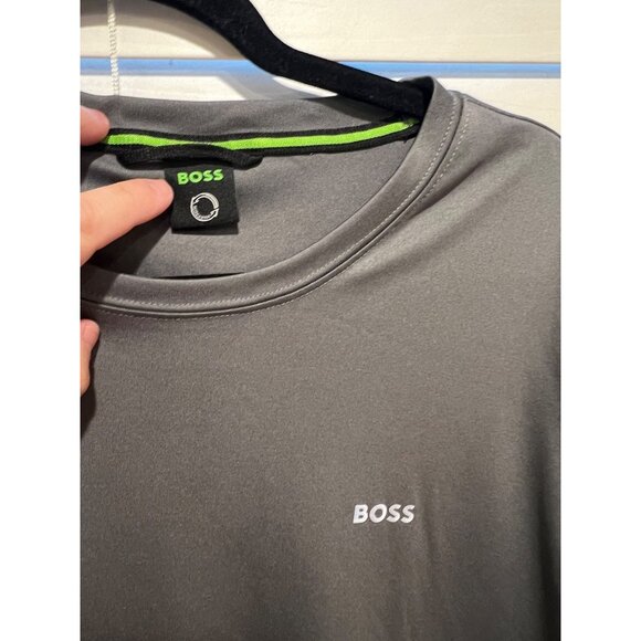 Hugo Boss Performance TShirt - Size XL - Picture 2 of 5